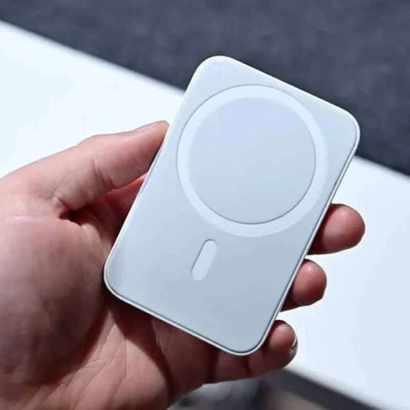 5000mAh Ultra-Thin Magnetic Wireless Power Bank - Image 7
