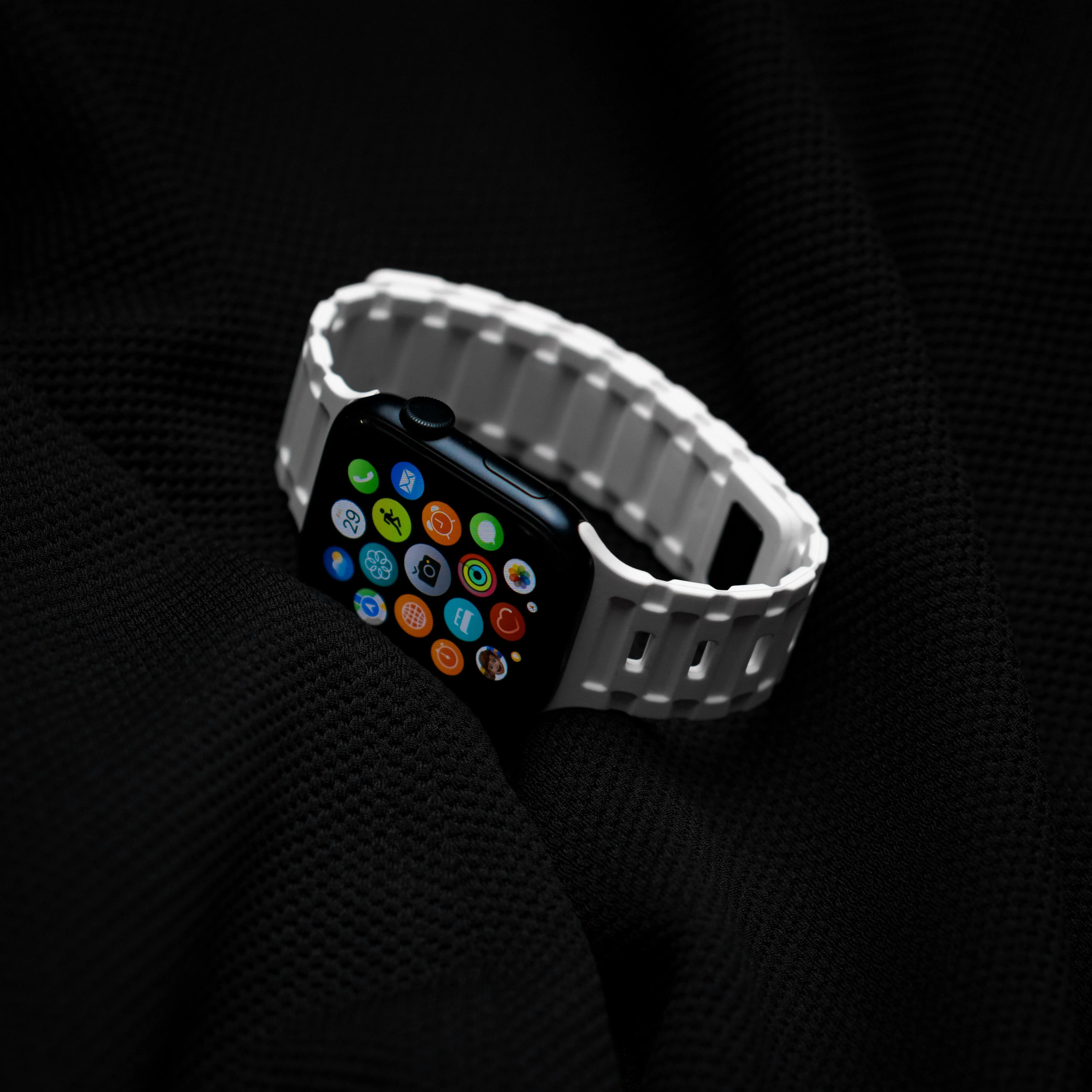Premium Dual Silicone Magnetic Straps for Apple iWatch (42-49mm) - Image 8